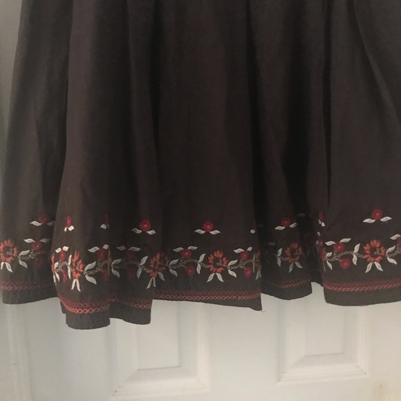 BROWN EMBROIDERED A LINE PLEATED SKIRT SZ 16 NY&Co - Picture 2 of 5
